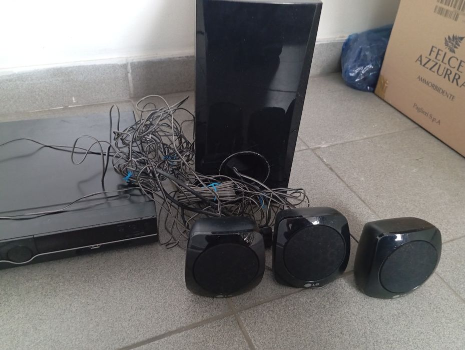 Kino domowe LG HT355SD + 5 głośników + sprawne DVD USB