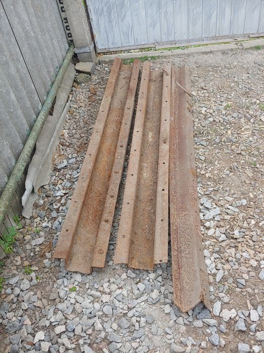 Продаю металические столбики