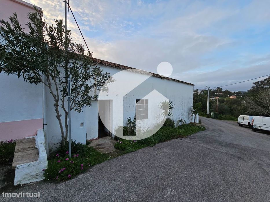 Armazéns e terreno nas Almargens - São Brás de Alportel