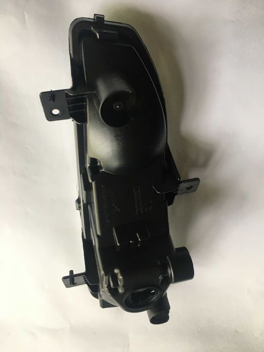 Противотуманные фары Nissan Leaf 2018 ZE1