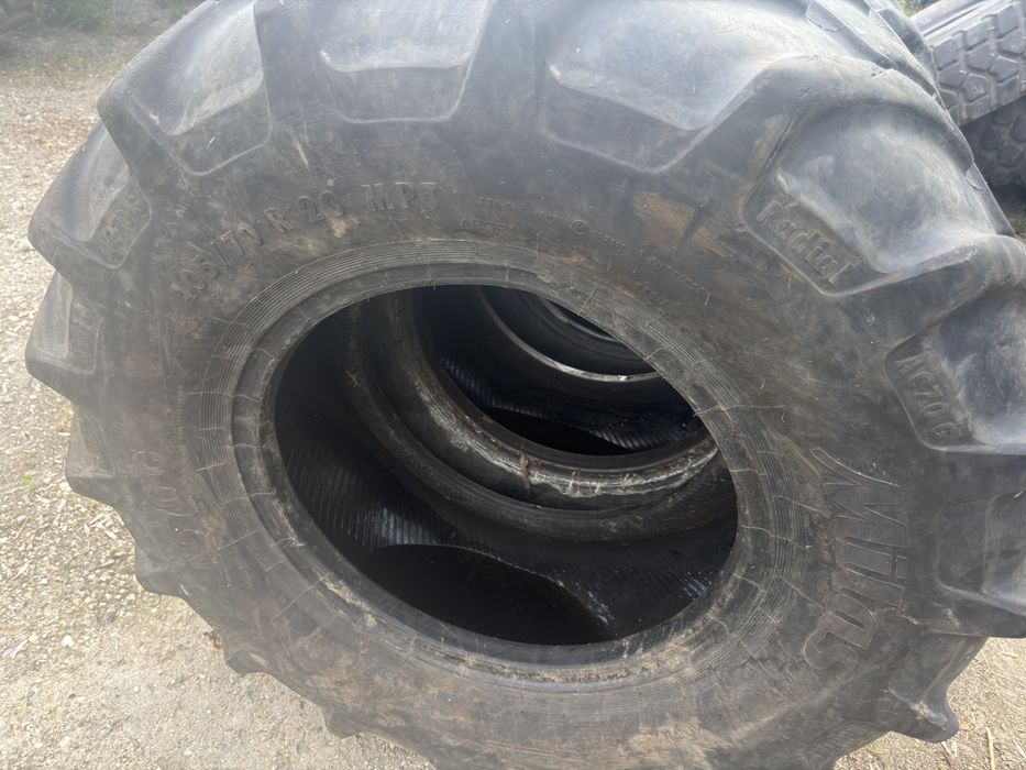 Opony 405/70R20 Mitas