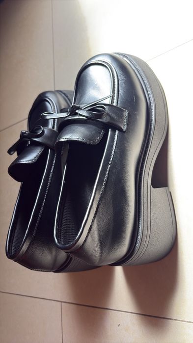 Sapatos pretos femininos