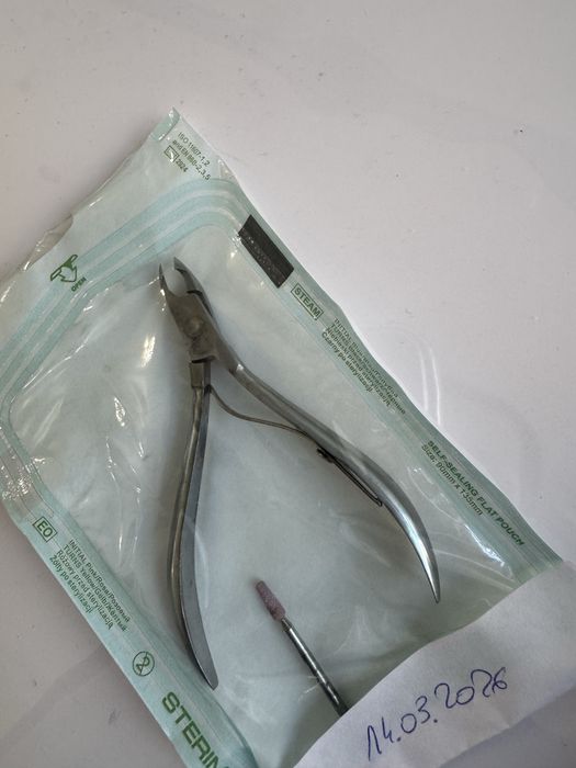 Cążki do skórek + frez