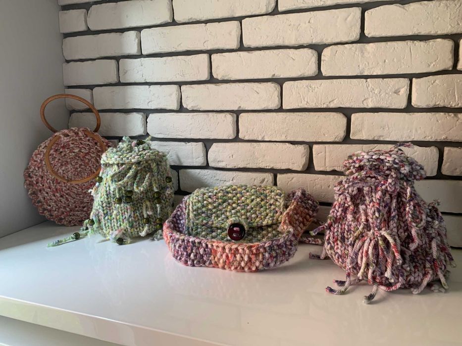 Handmade jasnozielony mały plecak plecaczek robiony na drutach NOWY