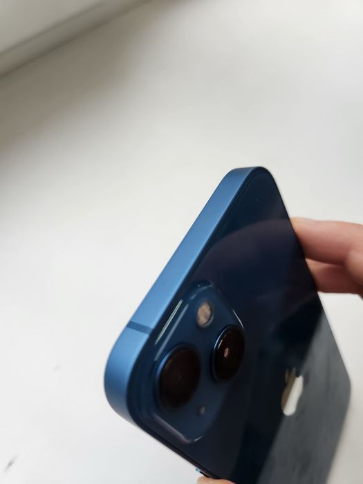 Продам 13 айфон