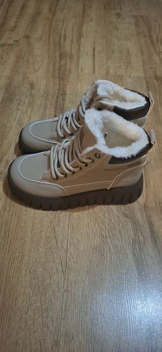 Buty ocieplane damskie 39