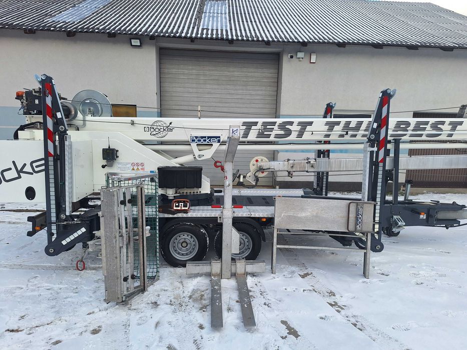 Dźwig dekarski, ciesielski BOCKER AHK30/1500