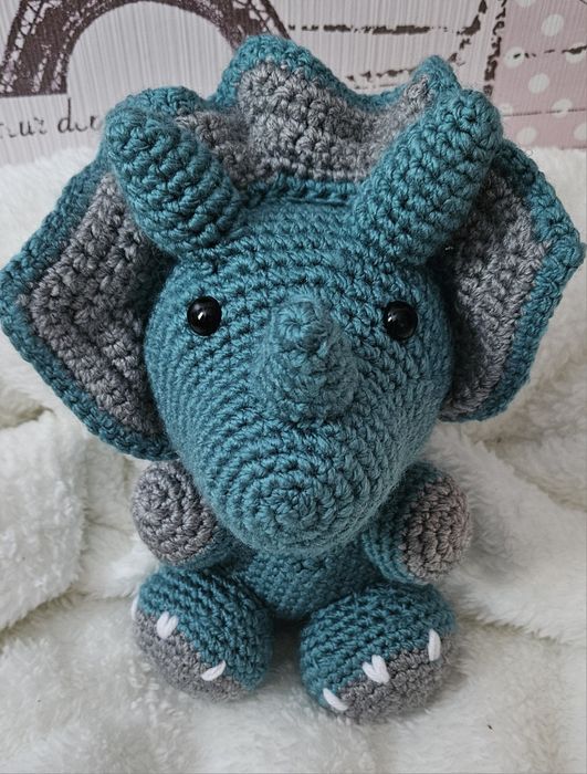 Triceratops szydełkowany