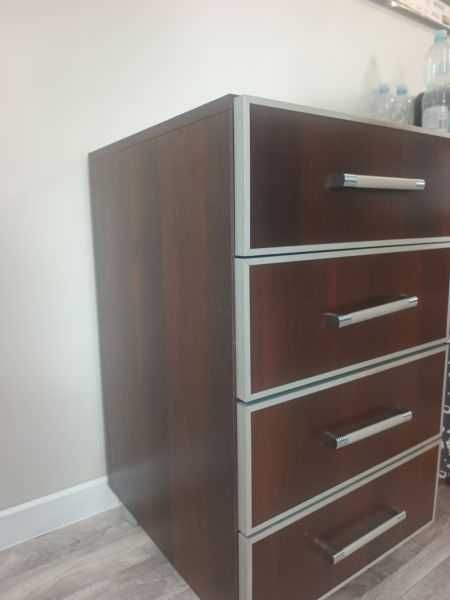 Komoda / szafka z 4 szufladami