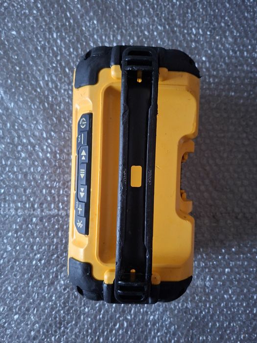 Блютуз колонка Dewalt DCRO11
