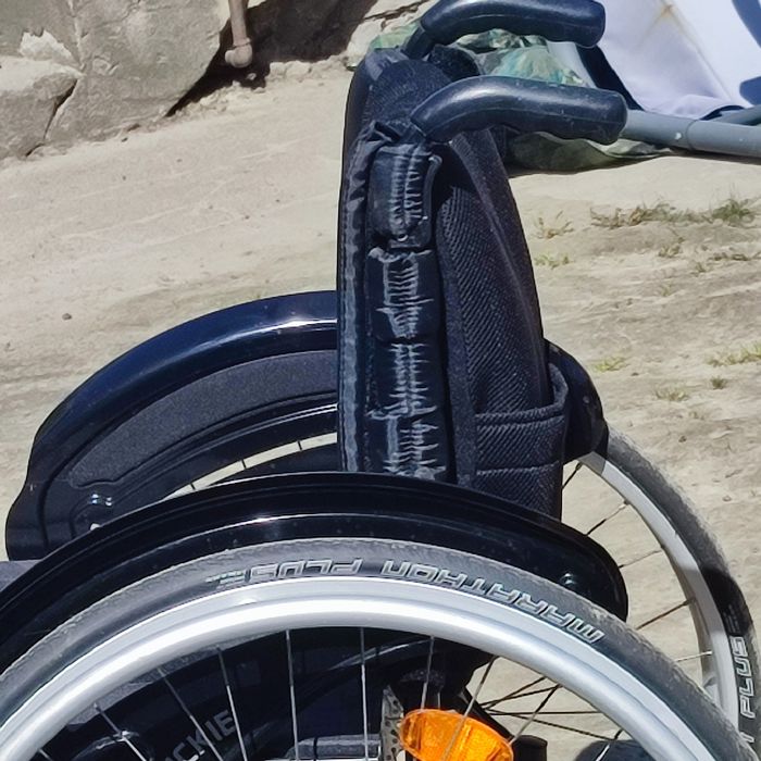 Wòzek inwalidzki QUICKIE