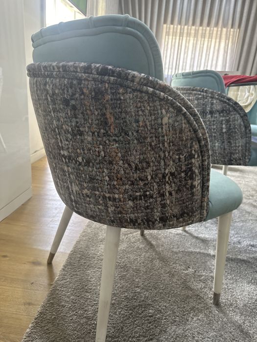 Conjunto mesa e cadeiras