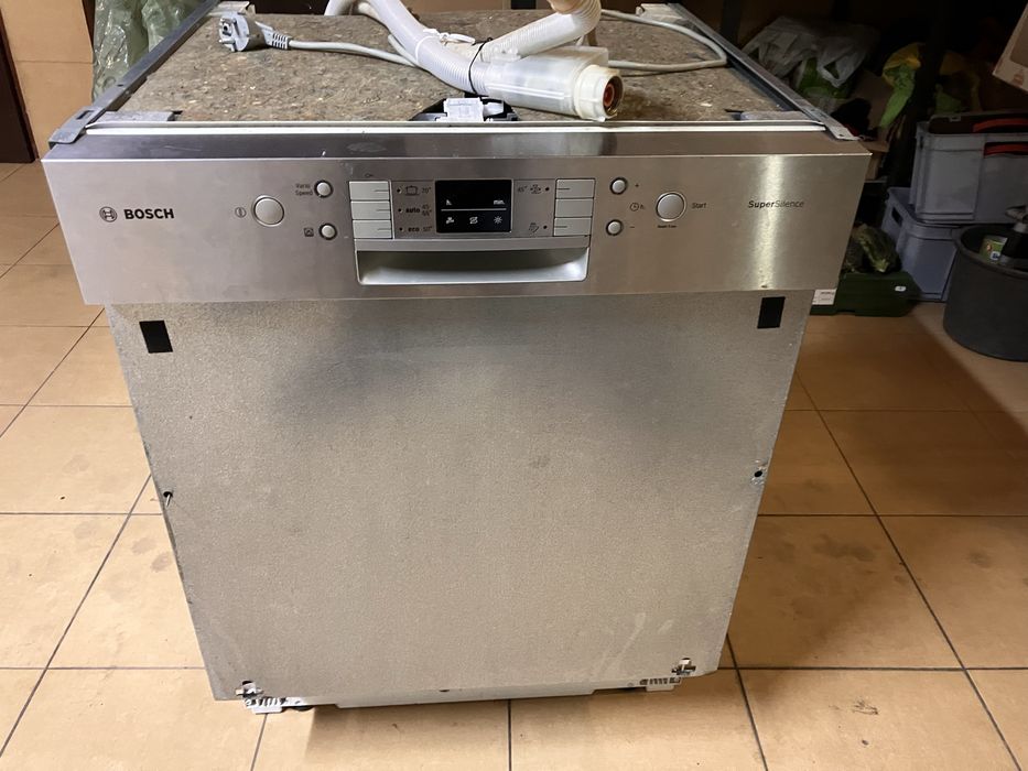 Oddam za darmo zmywarkę Bosch SMI53M85EU (do zabudowy 60 cm) – dla majsterkowicza / na części