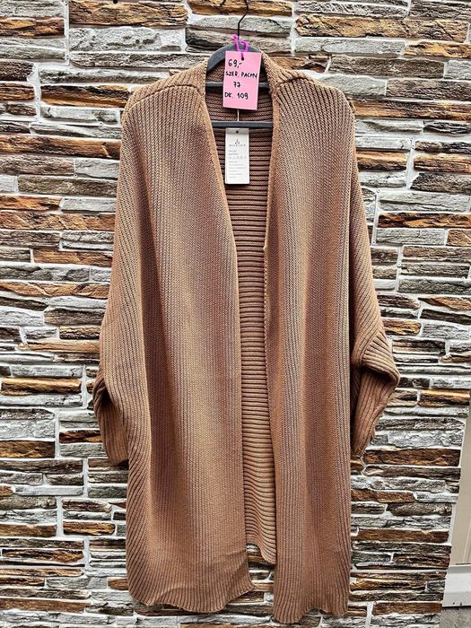 Kardigan beżowy długi