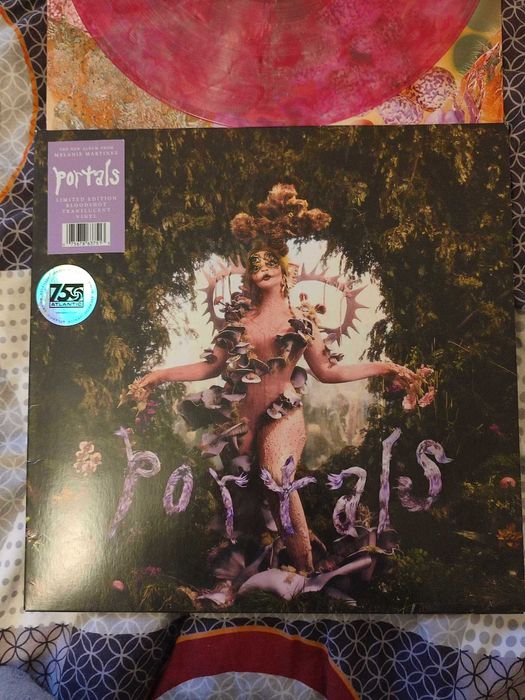 melanie martinez CD 3枚セット　バラ売不可 melanie martinez CD 3枚セット バラ売不可 - メルカリ