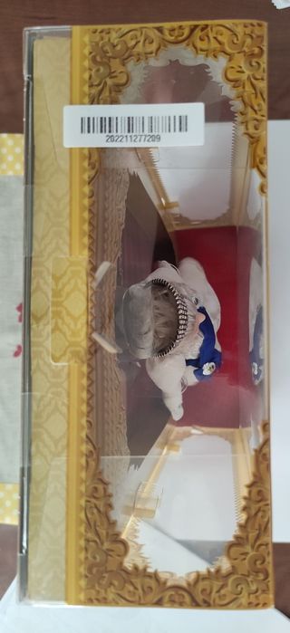 Barbie Signature  --  Rainha Elizabeth II de Inglaterra