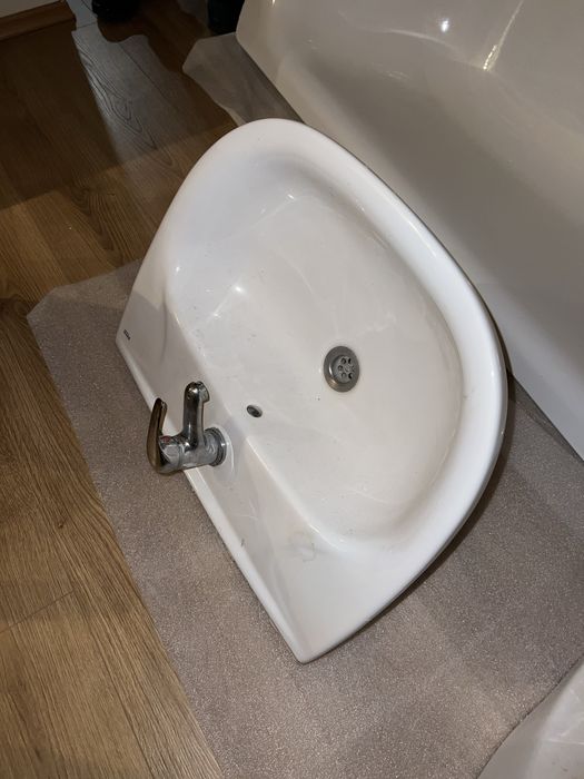 Umywalka i kranik