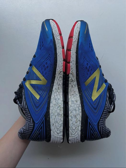 Кросівки New Balance 860v8