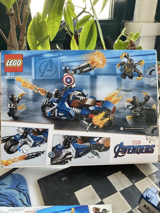 LEGO Marvel 76123 Captain America Completo