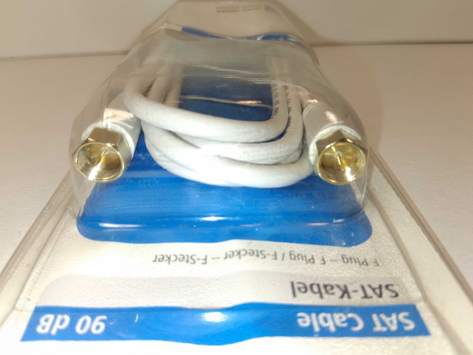 N282 Kabel Antenowy Satelitarny Hama SAT F-Plug F-Stecker 1,5m 90dB