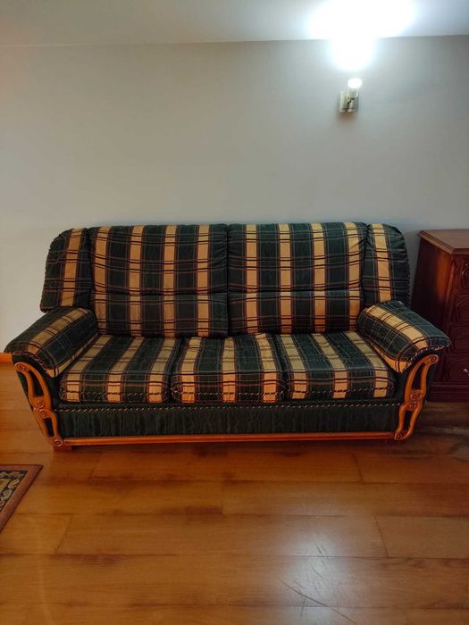 Conjunto Sofás (1 Sofá-Cama + 2 Pequenos + 1 Puff)