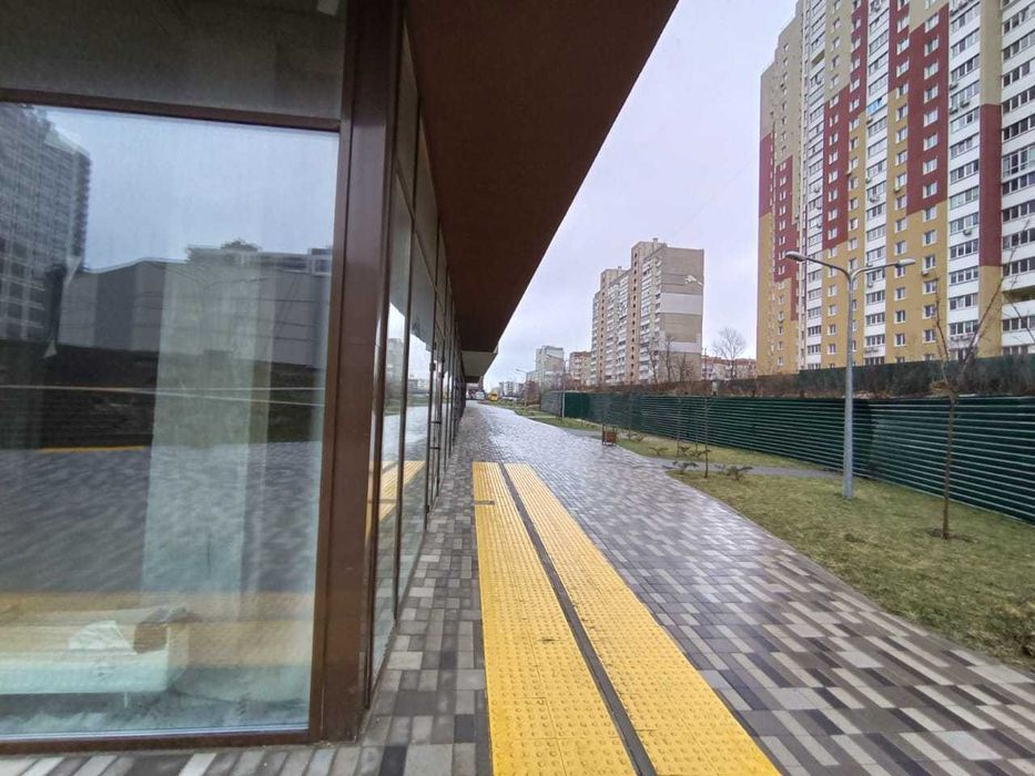 ЖК «Варшавський». Фасадне приміщення Open Space 116 м²