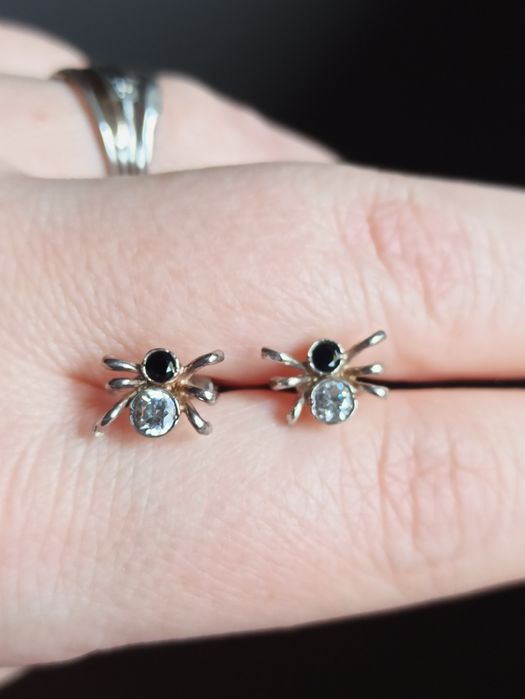 Срібні сережки павучки