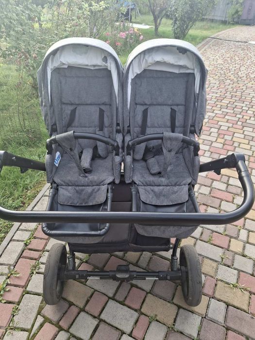 Продам коляску для двійні Jedo