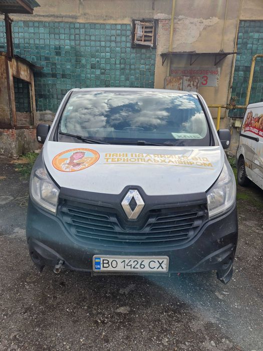 Потребує ремонту Renault Trafic 2017