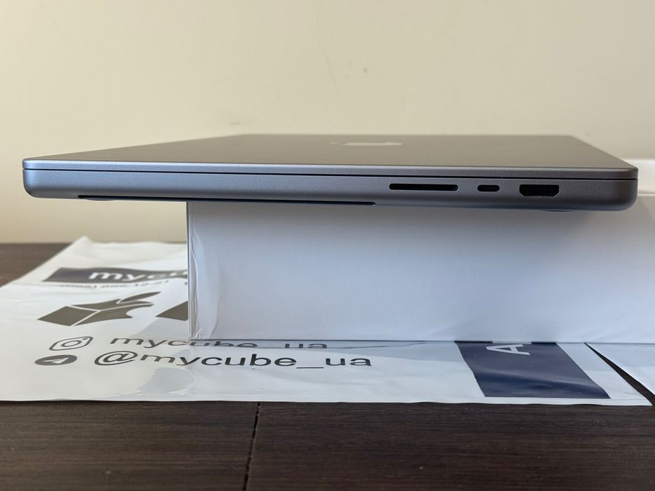 MacBook Pro 16 M1 Pro 32Gb 512Gb Space Gray 2021 (99%, 105 циклів)