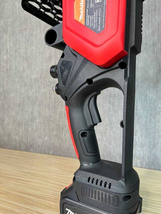 Аккумуляторная цепна пила 12 дюймов в кейсе / Електропилка / 2 аккум