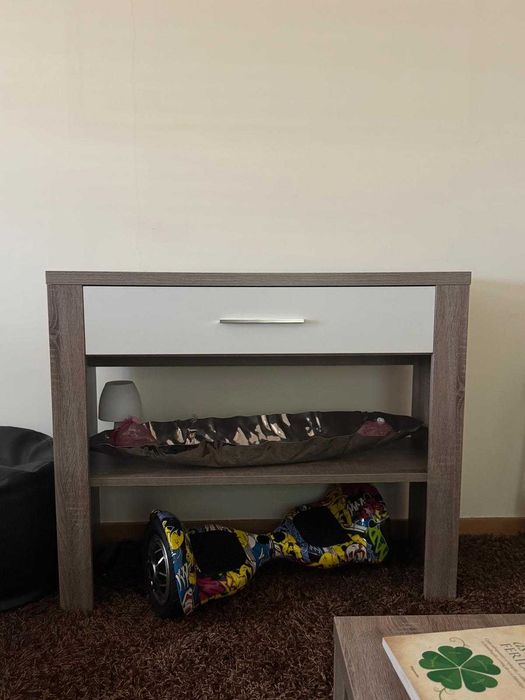 Sala de estar e jantar semi-nova