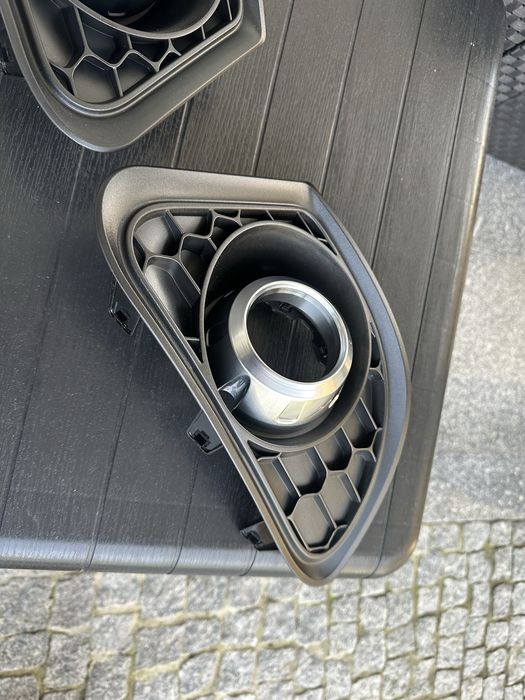 Grelhas farois de nevoeiro Alfa Romeo Giulietta +2014