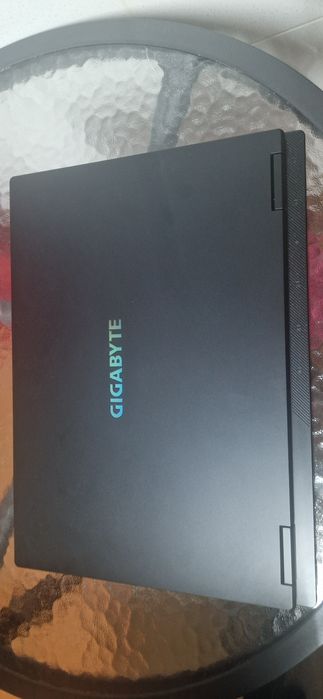 Portátil Gaming GIGABYTE A16 (16'') – Ryzen 7 | RTX 5060 8GB GDDR7 | 16GB RAM | 1TB SSD | 15 Meses de Garantia