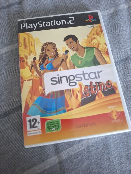 Microfones singstar Ps 2 + singstar Latino ( oferta do jogo)