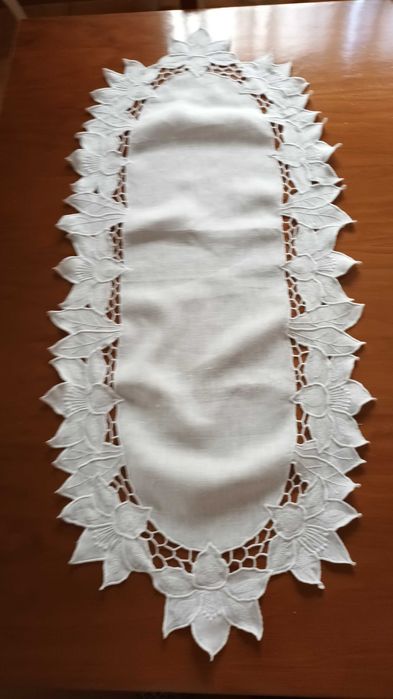 Napron em linho bordado