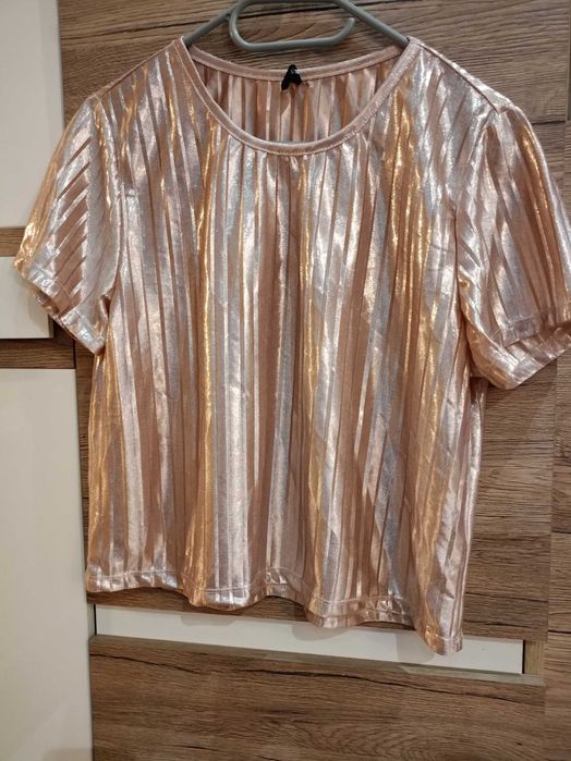 Błyszcząca bluzka sinsay