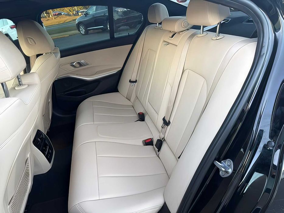 BMW 3 Series      2020