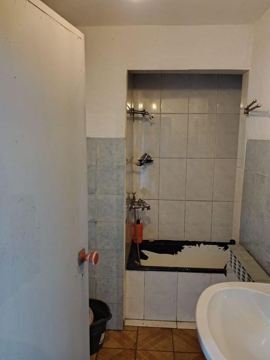 Casa no campo zona do interior junto ao parque e a beira de um riacho