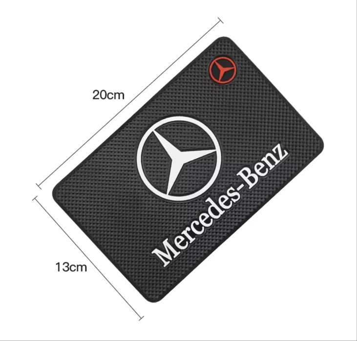 На торпеду в авто противоскользящий коврик