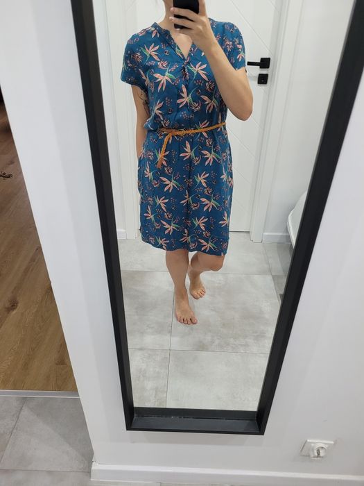 Wiskozowa sukienka w kwiaty