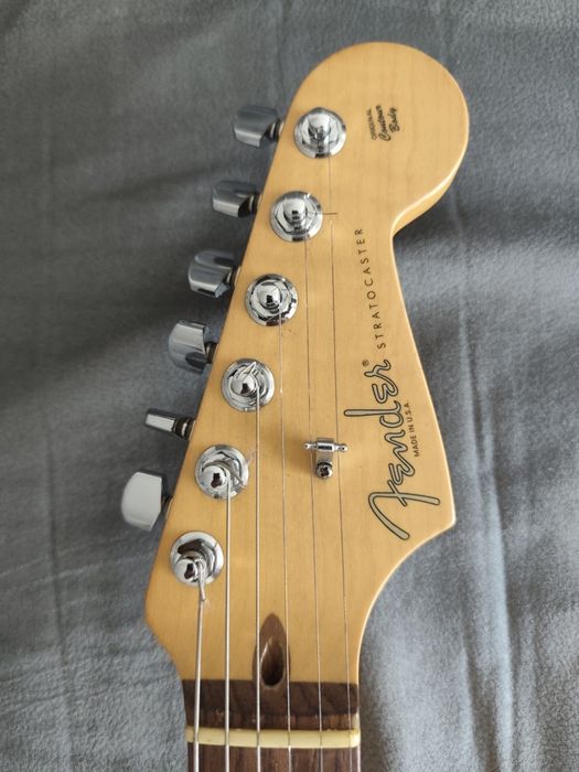 Fender American Stratocaster 2002 – Sunburst USA + Estojo Original