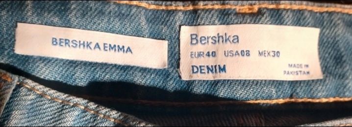 Spodnie jeansowe Bershka rozmiar M