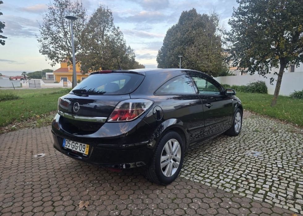 Opel astra gtc 2008