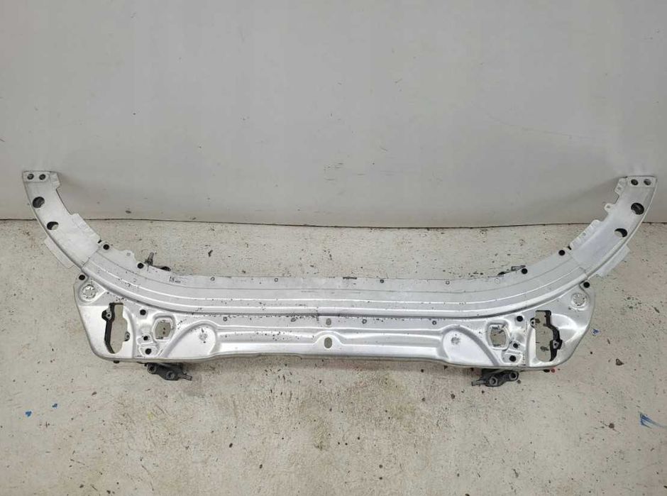 Передня панель на Mersedes w205 2014-2022