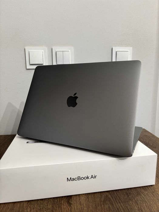 MacBook Air M1/8GB/256GB Space Gray
