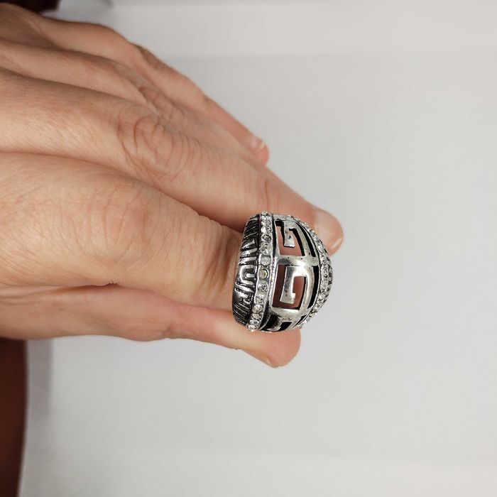 ANEL (12) 1 unid- 3€; 2 unid- 4€; 3 unid- 5€