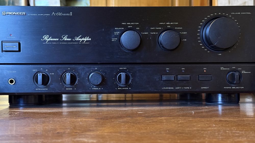 Cambridge Audio Azur 640R Azur 540D  Pioneer A-616 MKII
