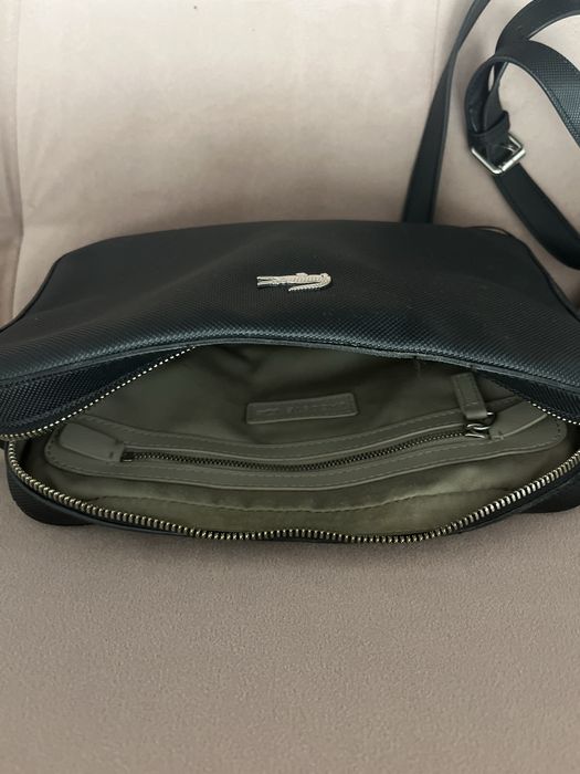Torebka na ramię  lacoste czarna