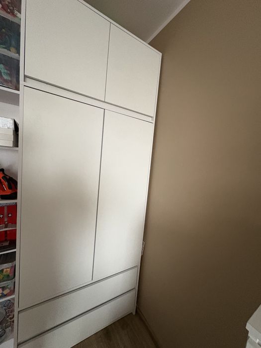 Rezerwacja Sprzedam szafe (z dostawką)